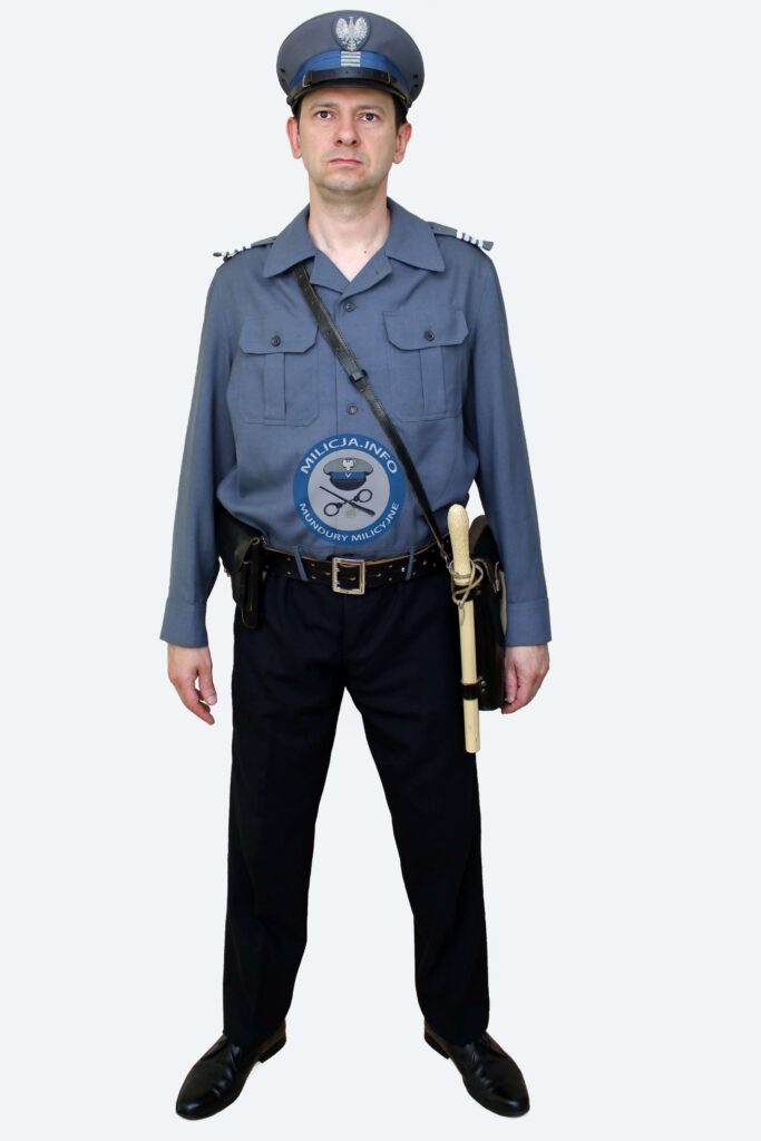 Plutonowy MO w bluzie letniej – olimpijce – ok. 1974–1990.