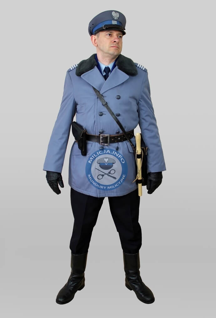 Plutonowy MO w kurtce 3/4 tzw. sołtysówce – 1975–1990.