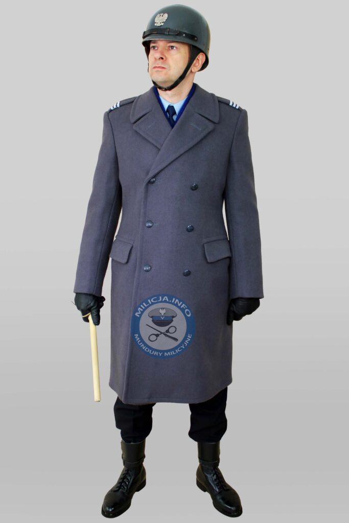 Funkcjonariusz ZOMO pacyfikujący wystąpienia studenckie w Marcu 1968 r.