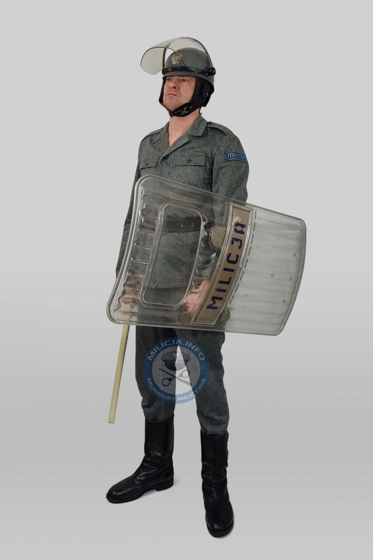 ZOMO – Stan Wojenny – ubiór polowy letni + hełm wz. 60, pałka, tarcza – 1976–1983.