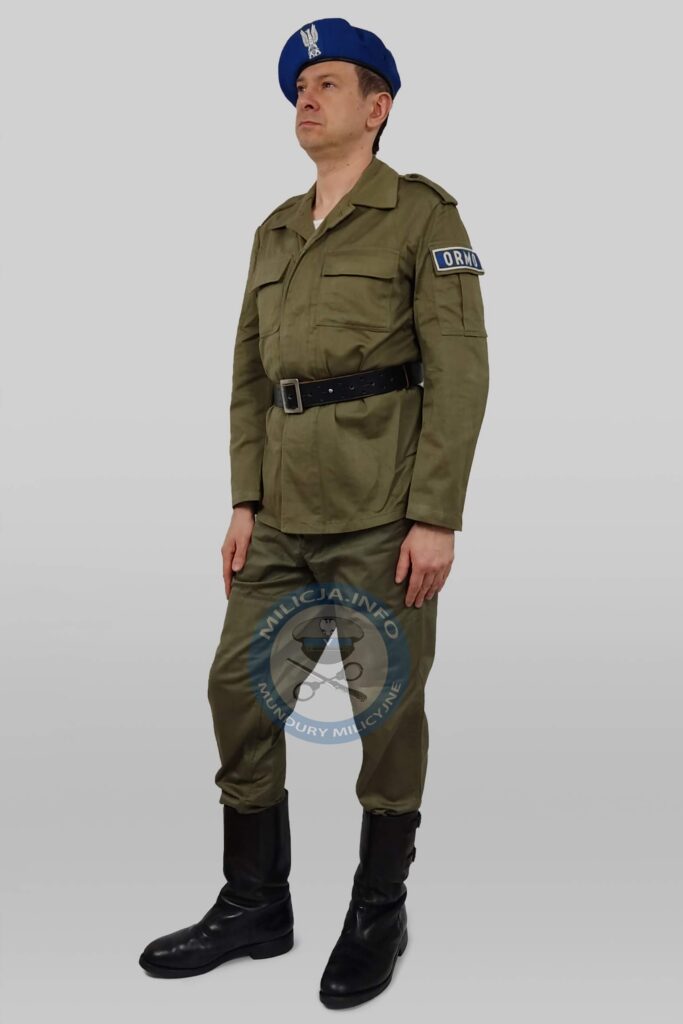 ORMOwiec w berecie i mundurze polowym.
