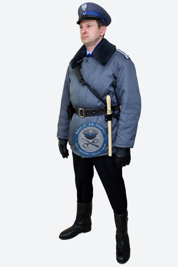 Sierżant MO w kurtce ortalionowej – koniec lat 80.